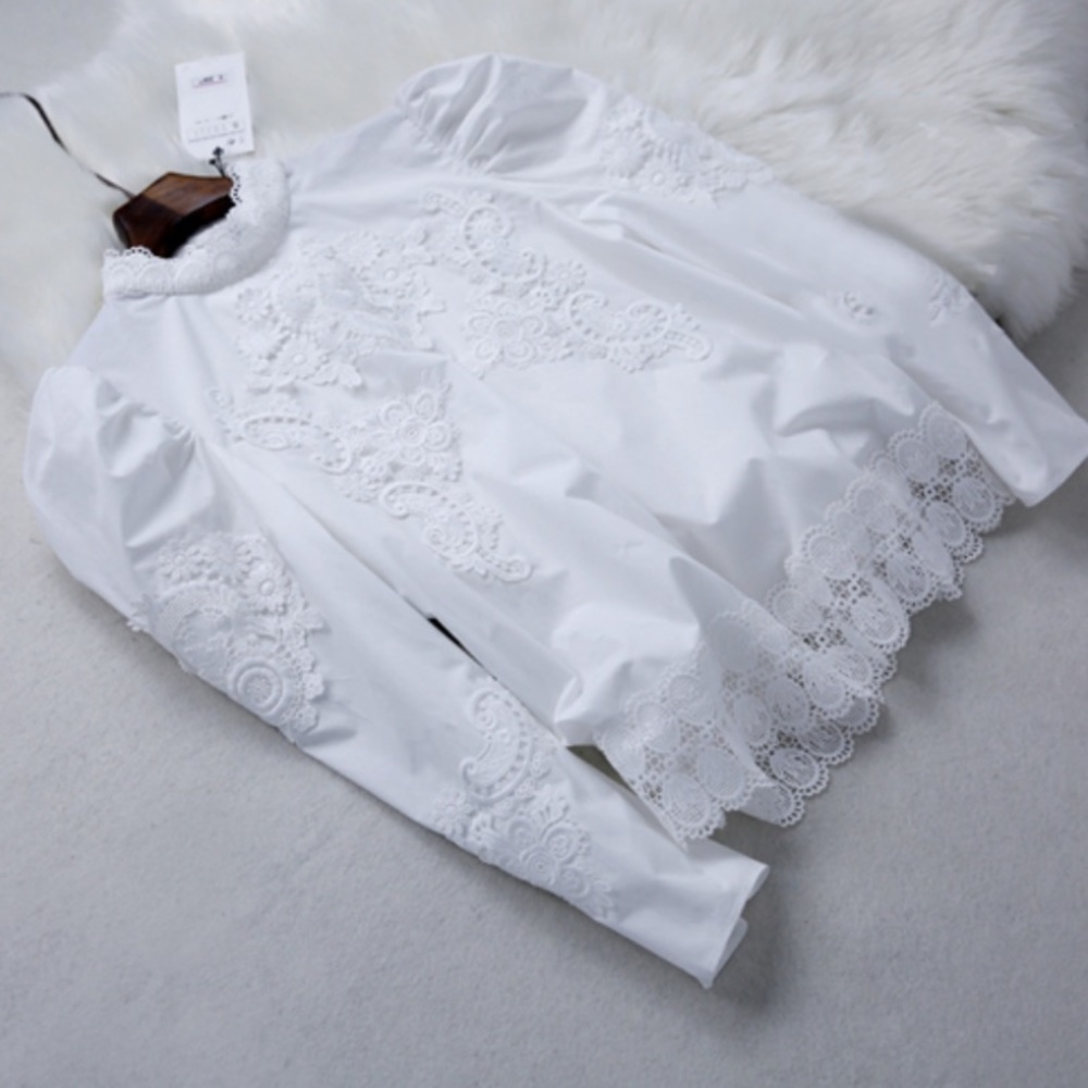Nwt Zara poplin blouse. Very fashion